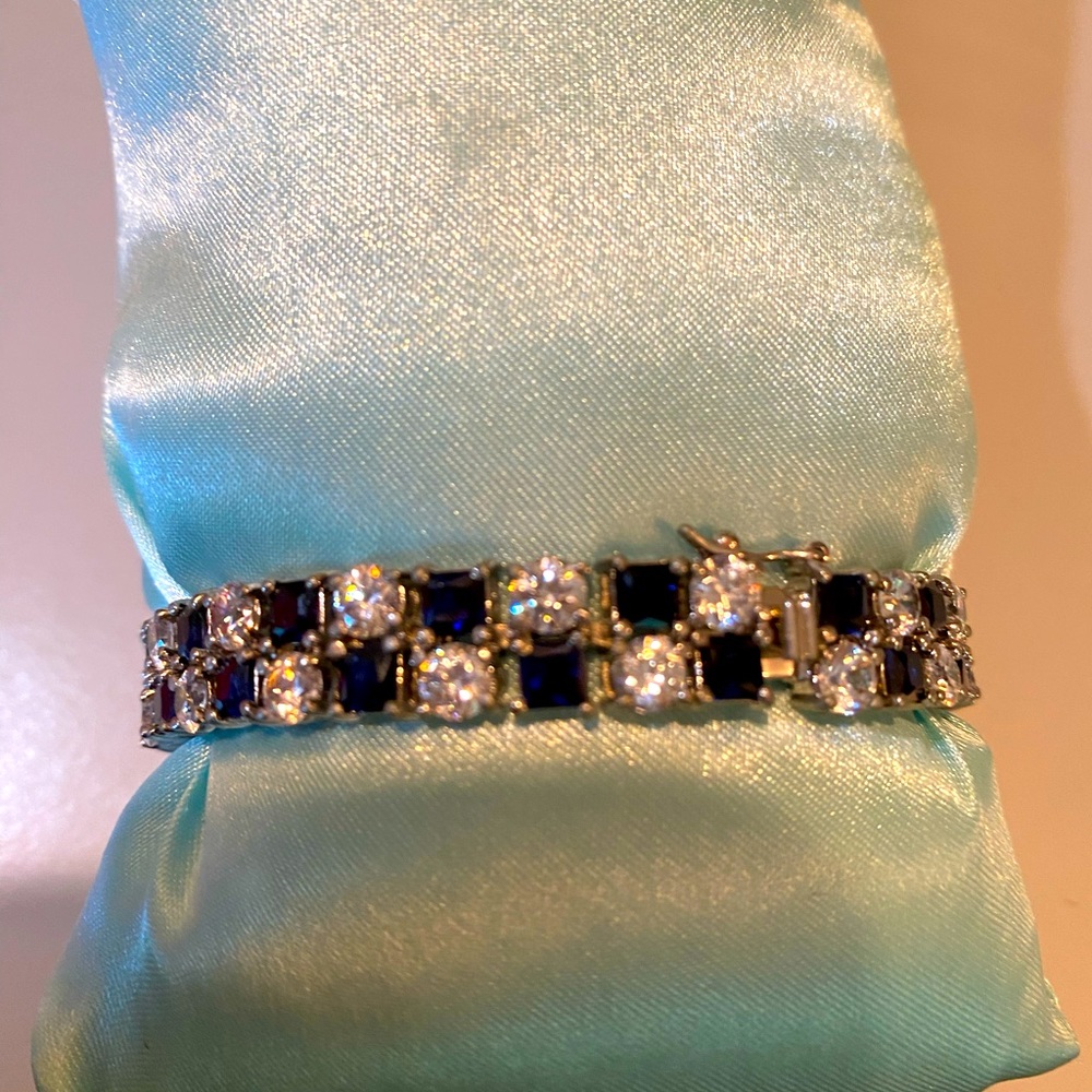Blue and white simulated sapphire bracelet